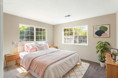 Bedroom - 1945 Quails Nest Rd, Redding, CA 96003 photo 4 of 5