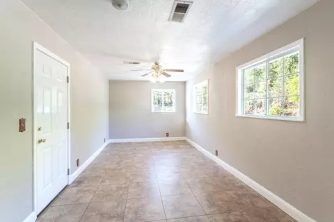 Living - 1945 Quails Nest Rd, Redding, CA 96003 photo 7 of 8