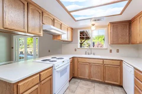 Kitchen - 1945 Quails Nest Rd, Redding, CA 96003 photo 2 of 2