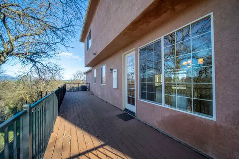 Exterior - 5513 Diamond Ridge Dr, Redding, CA 96003 photo 5 of 13
