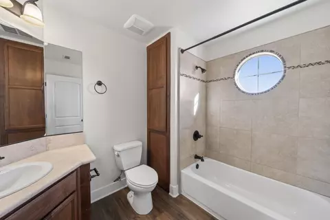 Bath - 5513 Diamond Ridge Dr, Redding, CA 96003 photo 3 of 4