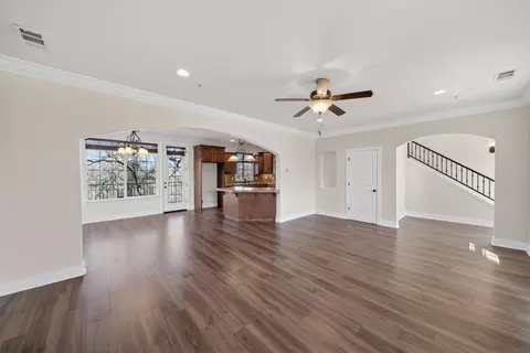 Living - 5513 Diamond Ridge Dr, Redding, CA 96003 photo 2 of 4