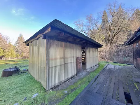 Exterior - 1489 Lower South Fork Rd, Hyampom, CA 96046 photo 2 of 4