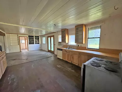 Kitchen - 1489 Lower South Fork Rd, Hyampom, CA 96046 photo 4 of 4