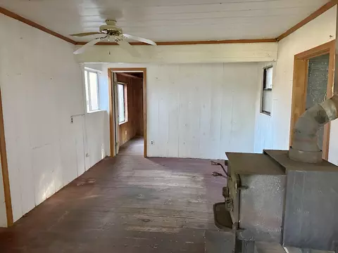 Living - 1489 Lower South Fork Rd, Hyampom, CA 96046 photo 1 of 2