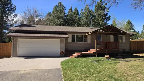 2917 Cantara Rd, Mount Shasta, CA 96067