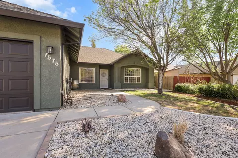 Exterior - 7575 Pit Rd, Redding, CA 96001 photo 3 of 11