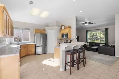 Kitchen - 7575 Pit Rd, Redding, CA 96001 photo 1 of 3