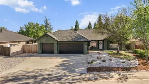7575 Pit Rd, Redding, CA 96001