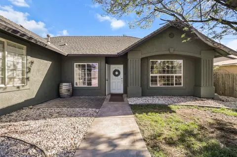 Exterior - 7575 Pit Rd, Redding, CA 96001 photo 4 of 11
