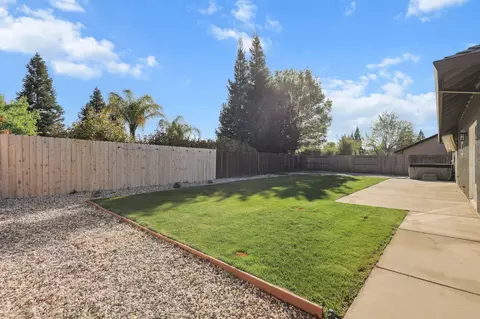 Exterior - 7575 Pit Rd, Redding, CA 96001 photo 9 of 11