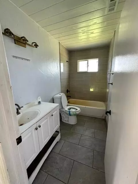 Bath - 28480 Alpine Way, Shingletown, CA 96088 photo 2 of 3