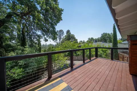 Exterior - 303 Pearl St, Redding, CA 96003 photo 10 of 21