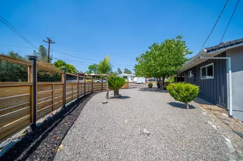 Exterior - 303 Pearl St, Redding, CA 96003 photo 16 of 21