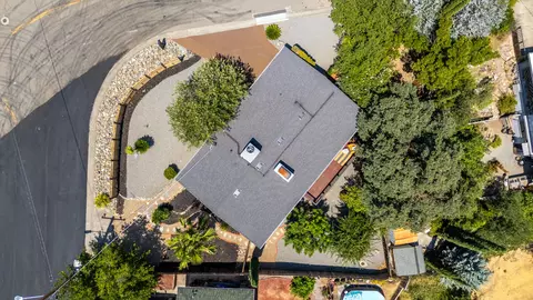 View/Area - 303 Pearl St, Redding, CA 96003 photo 5 of 7