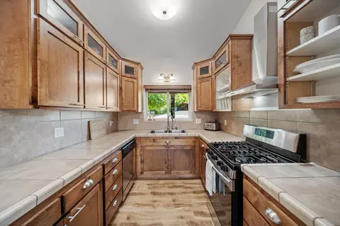 Kitchen - 303 Pearl St, Redding, CA 96003 photo 1 of 2
