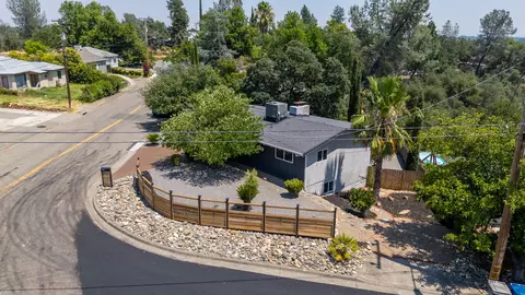 View/Area - 303 Pearl St, Redding, CA 96003 photo 2 of 7