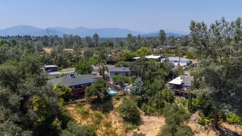 View/Area - 303 Pearl St, Redding, CA 96003 photo 6 of 7