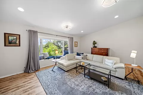Living - 303 Pearl St, Redding, CA 96003 photo 4 of 6