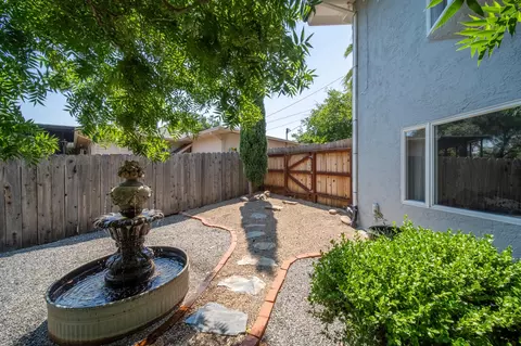 Exterior - 303 Pearl St, Redding, CA 96003 photo 3 of 21