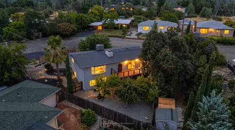 303 Pearl St, Redding, CA 96003