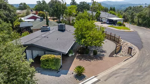 View/Area - 303 Pearl St, Redding, CA 96003 photo 3 of 7