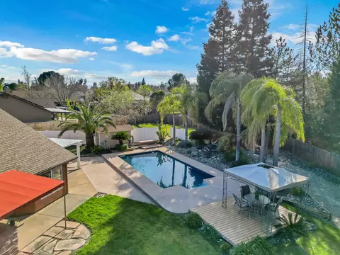 View/Area - 4212 Sungold Cir, Redding, CA 96001 photo 5 of 6