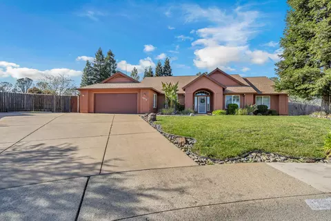 Exterior - 4212 Sungold Cir, Redding, CA 96001 photo 4 of 28