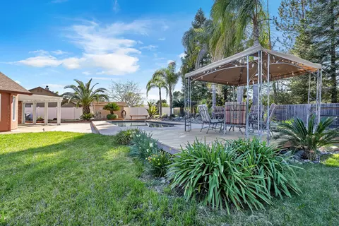 Exterior - 4212 Sungold Cir, Redding, CA 96001 photo 21 of 28