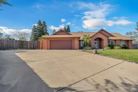 Exterior - 4212 Sungold Cir, Redding, CA 96001 photo 3 of 28