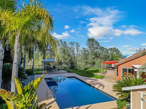 Exterior - 4212 Sungold Cir, Redding, CA 96001 photo 11 of 28