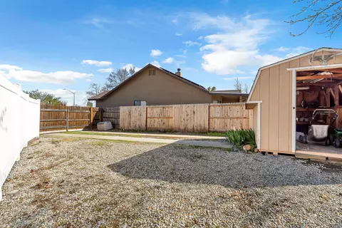 Exterior - 4212 Sungold Cir, Redding, CA 96001 photo 18 of 28