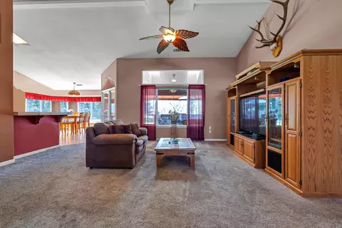 Living - 4212 Sungold Cir, Redding, CA 96001 photo 1 of 2