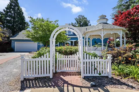 Exterior - 3330 Scenic Dr, Redding, CA 96001 photo 1 of 14