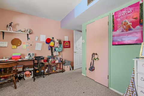 Bedroom - 3330 Scenic Dr, Redding, CA 96001 photo 10 of 11