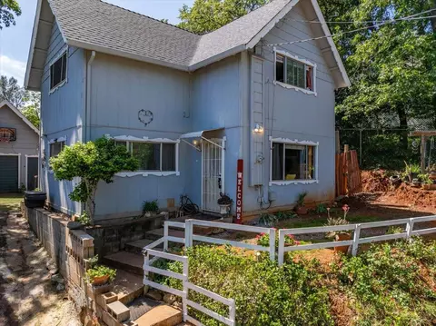 3812 Pancake Hill Dr, Shasta Lake, CA 96019