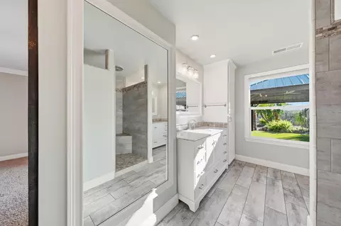 2258 Everest Dr, Redding, CA 96001 photo 22
