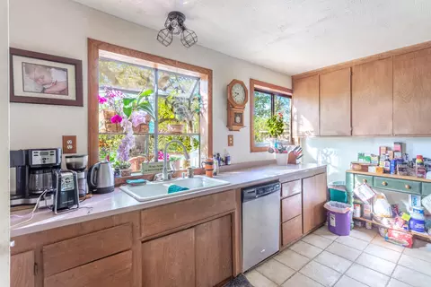 Kitchen - 9038 Stillwater Rd, Redding, CA 96002 photo 2 of 2