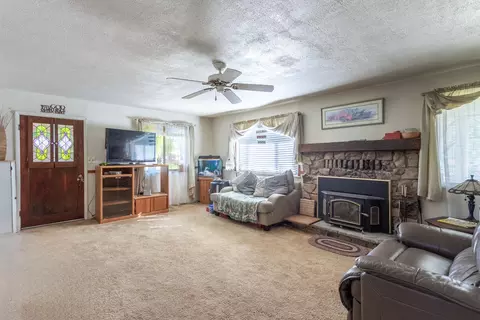 Living - 9038 Stillwater Rd, Redding, CA 96002 photo 1 of 3