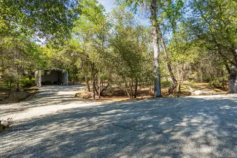 Exterior - 20621 Chipeta Way, Redding, CA 96003 photo 17 of 20