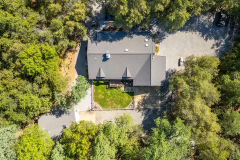 View/Area - 20621 Chipeta Way, Redding, CA 96003 photo 1 of 4