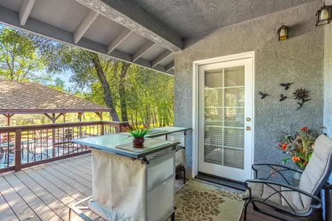 Exterior - 20621 Chipeta Way, Redding, CA 96003 photo 8 of 20