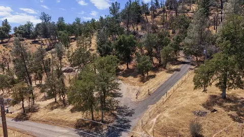 14020 Windfall Dr, Redding, CA 96003 photo 3