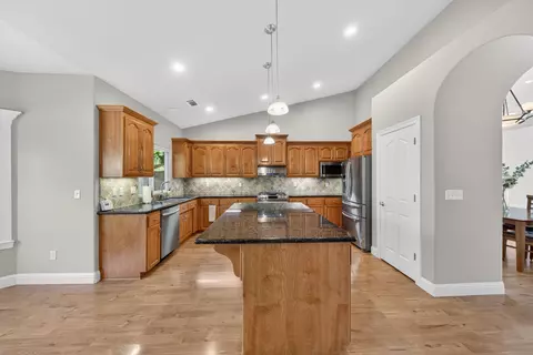 4174 Winter Green Ct, Redding, CA 96001 photo 8
