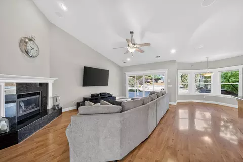 4174 Winter Green Ct, Redding, CA 96001 photo 4
