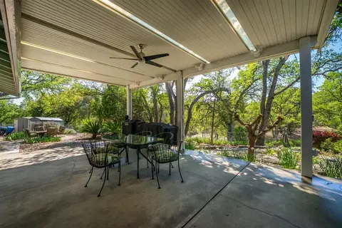 Exterior - 14965 Oak Knoll Dr, Red Bluff, CA 96080 photo 14 of 16