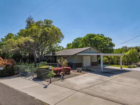 Exterior - 14965 Oak Knoll Dr, Red Bluff, CA 96080 photo 4 of 16