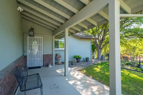 Exterior - 14965 Oak Knoll Dr, Red Bluff, CA 96080 photo 6 of 16