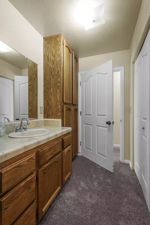 21082 Oak Knoll Rd, Redding, CA 96003 photo 21