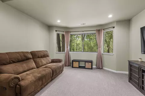 21082 Oak Knoll Rd, Redding, CA 96003 photo 12